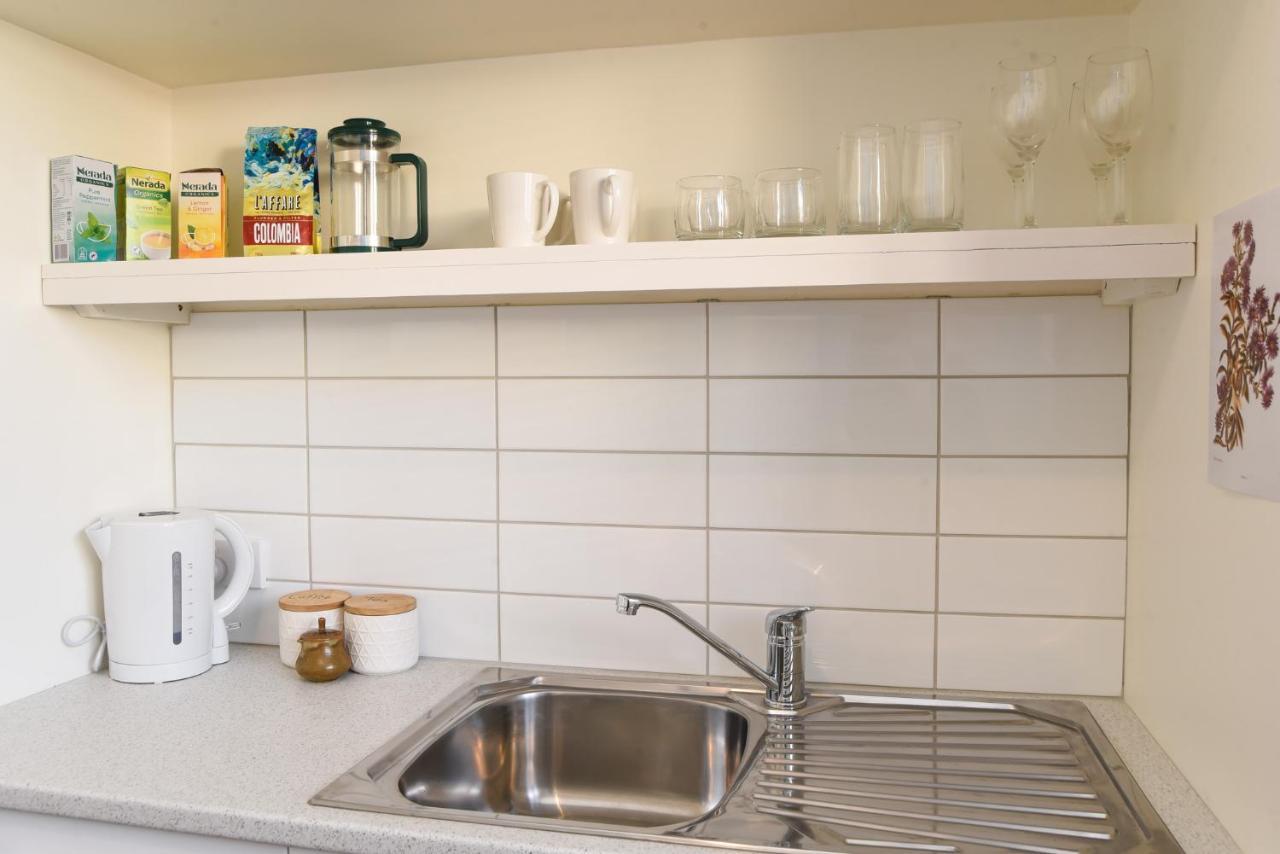 Sunny Mornington 2 Bedroom Guest Suite ダニーデン エクステリア 写真
